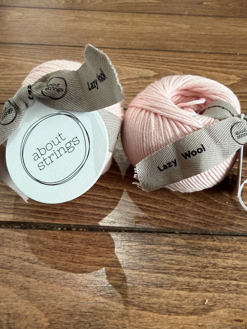 About Strings Lazy Wool Yarn - Wool  Cotton blend Knitting Yarn dk weight